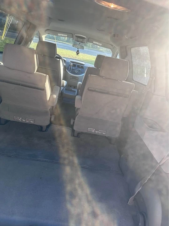 2007 Nissan Quest - Image 3 of 11