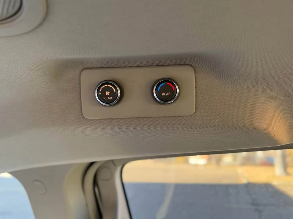 2007 Nissan Quest - Image 13 of 16