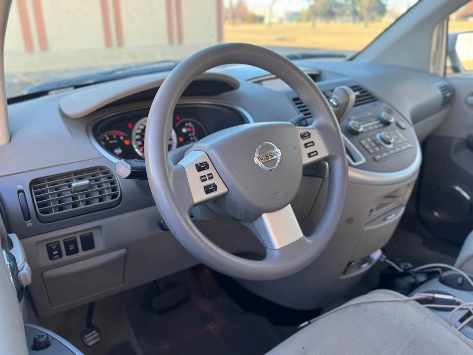 2007 Nissan Quest - Image 9 of 16