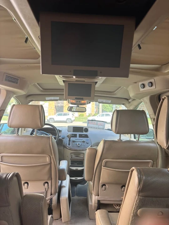 2007 Nissan Quest - Image 3 of 10