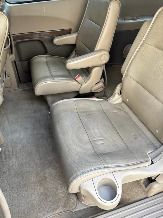 2007 Nissan Quest - Image 4 of 10