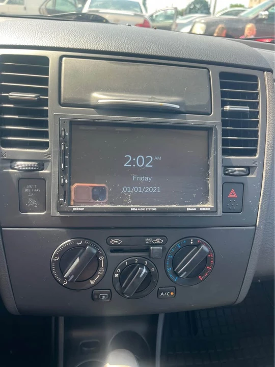 2007 Nissan Versa - Image 12 of 14