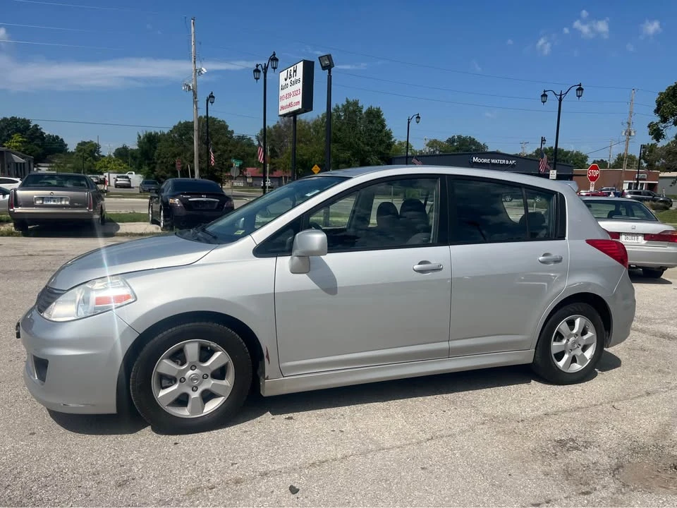 2007 Nissan Versa - Image 2 of 14