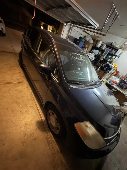 2007 Nissan Versa - Image 2 of 7