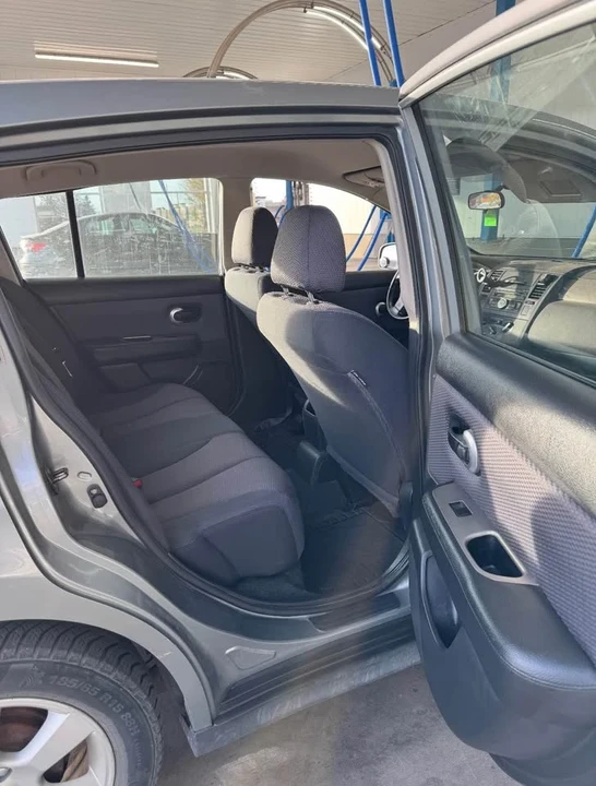 2007 Nissan Versa - Image 2 of 4