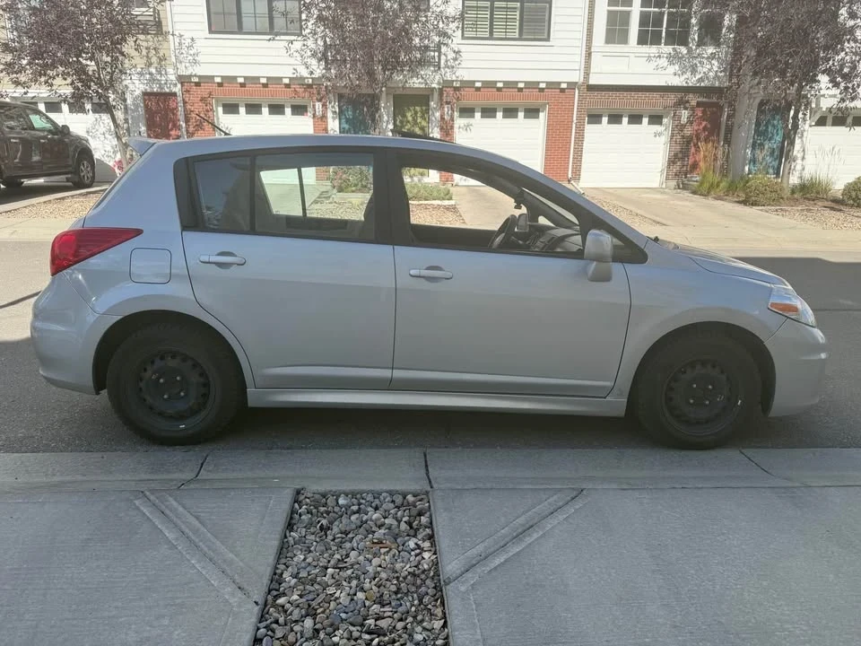 2007 Nissan Versa - Image 2 of 9