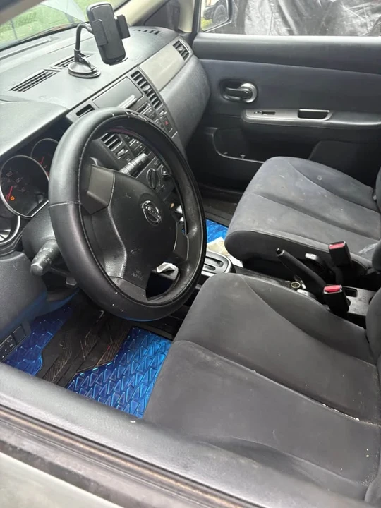 2007 Nissan Versa - Image 5 of 8