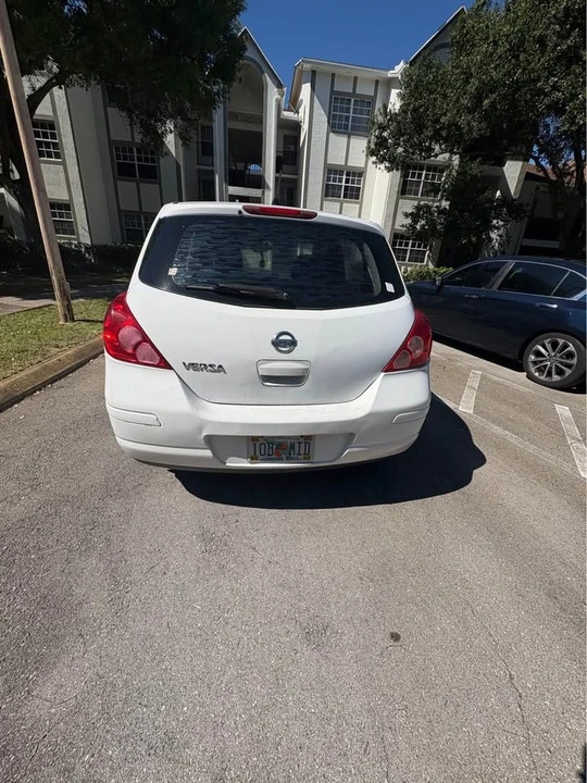 2007 Nissan Versa - Image 4 of 7