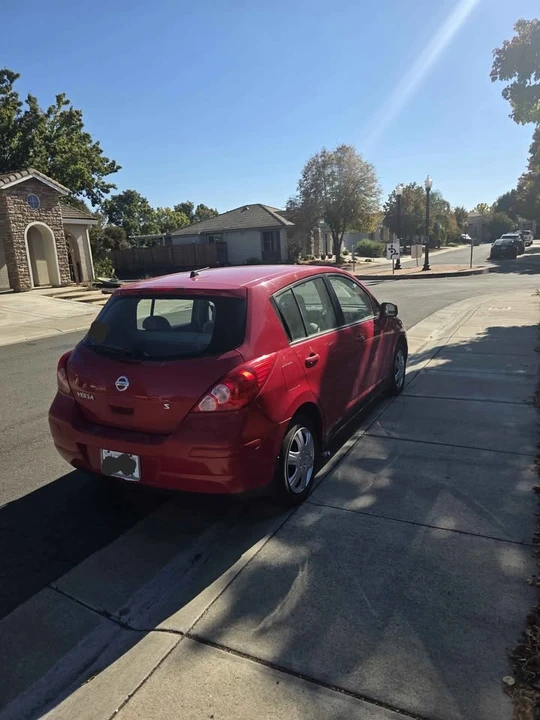2007 Nissan Versa - Image 4 of 6