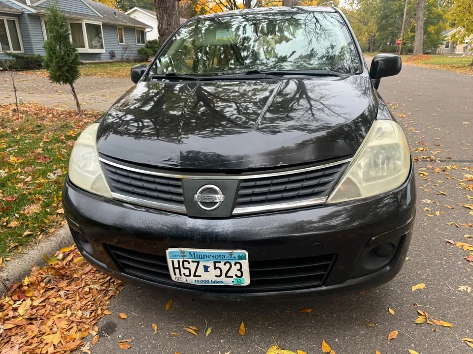 2007 Nissan Versa - Image 2 of 5