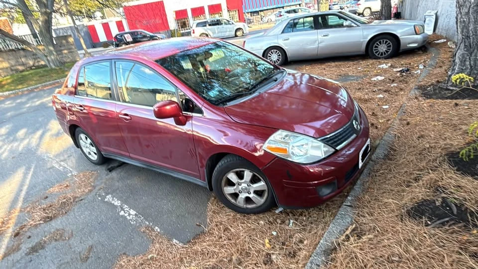 2007 Nissan Versa - Image 2 of 4
