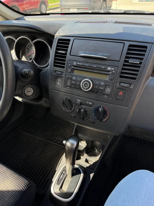 2007 Nissan Versa - Image 11 of 19