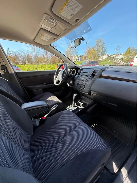 2007 Nissan Versa - Image 8 of 19