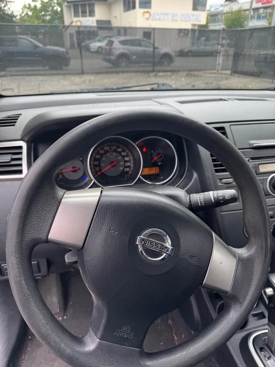 2007 Nissan Versa - Image 9 of 9