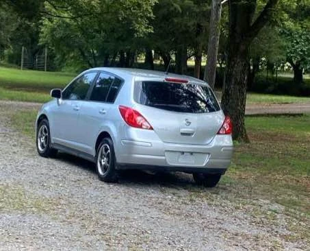 2007 Nissan Versa - Image 2 of 2