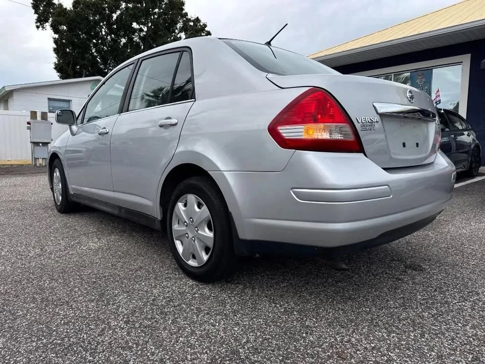 2007 Nissan Versa - Image 10 of 20