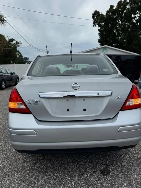 2007 Nissan Versa - Image 13 of 20