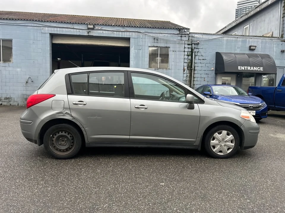 2007 Nissan Versa - Image 4 of 18