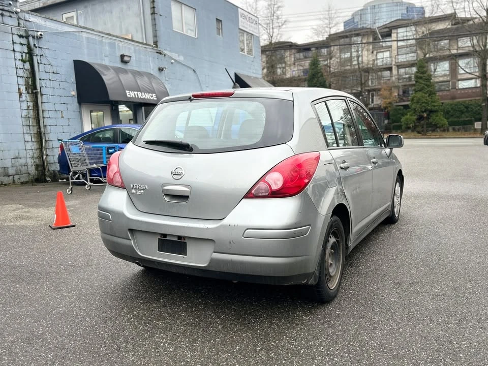 2007 Nissan Versa - Image 16 of 18