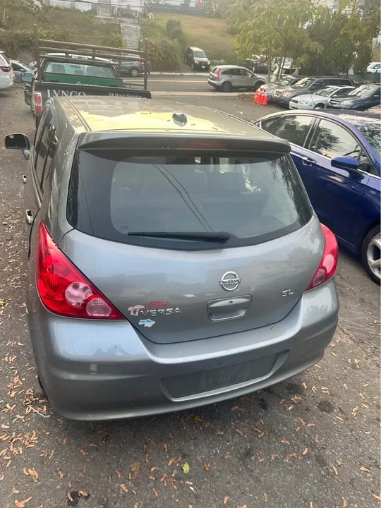 2007 Nissan Versa - Image 2 of 6