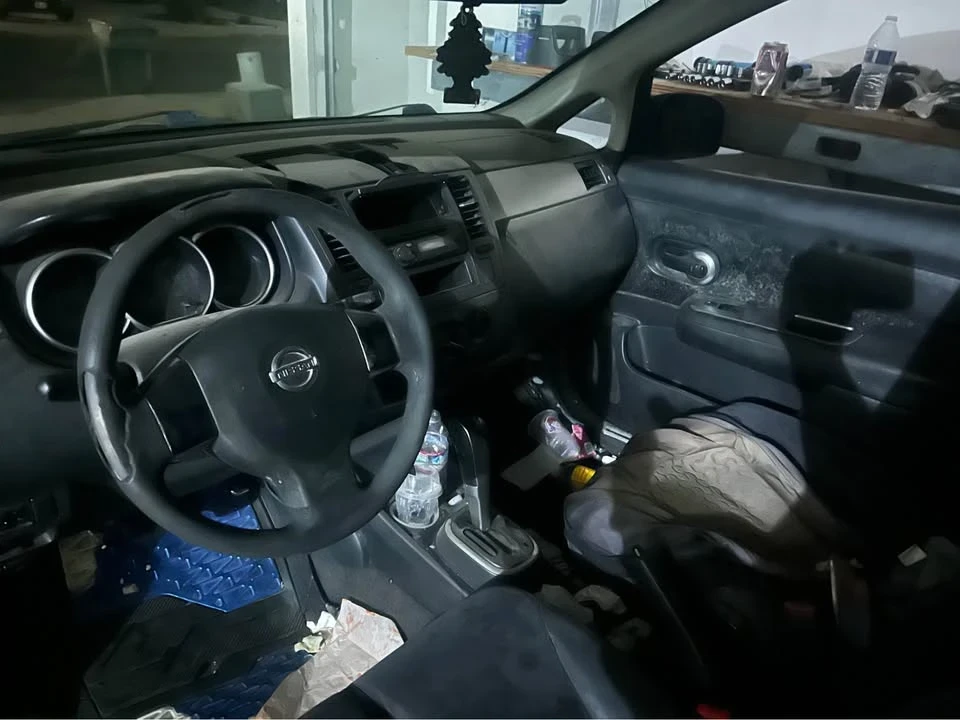 2007 Nissan Versa - Image 3 of 5