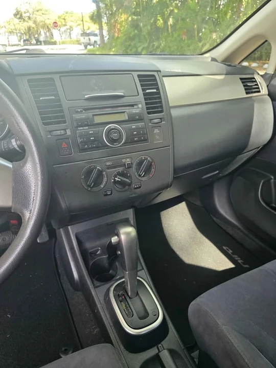 2007 Nissan Versa - Image 12 of 12