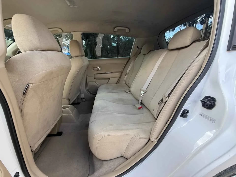 2007 Nissan Versa - Image 17 of 19