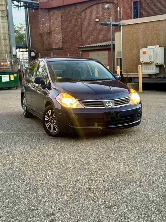 2007 Nissan Versa - Image 9 of 16