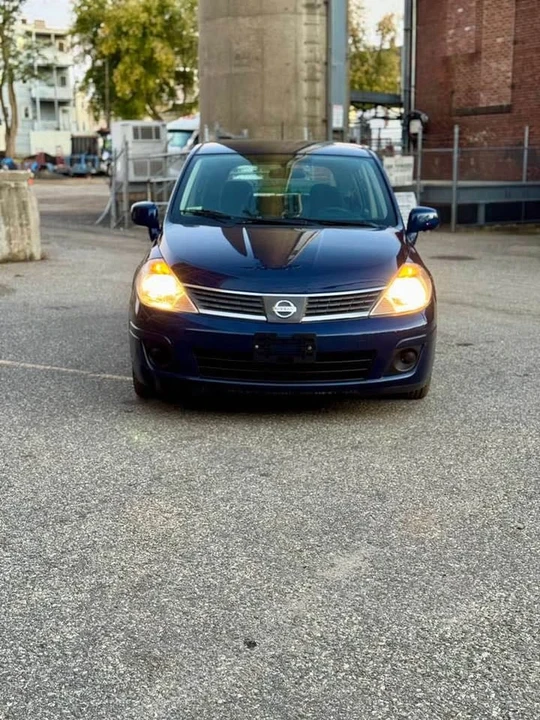 2007 Nissan Versa - Image 10 of 16