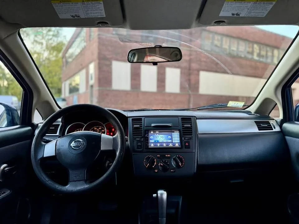 2007 Nissan Versa - Image 13 of 16
