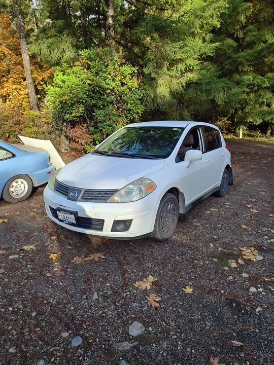2007 Nissan Versa - Image 3 of 3