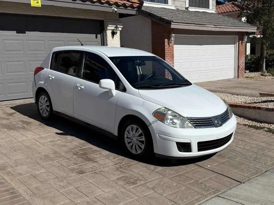 2007 Nissan Versa - Image 2 of 6