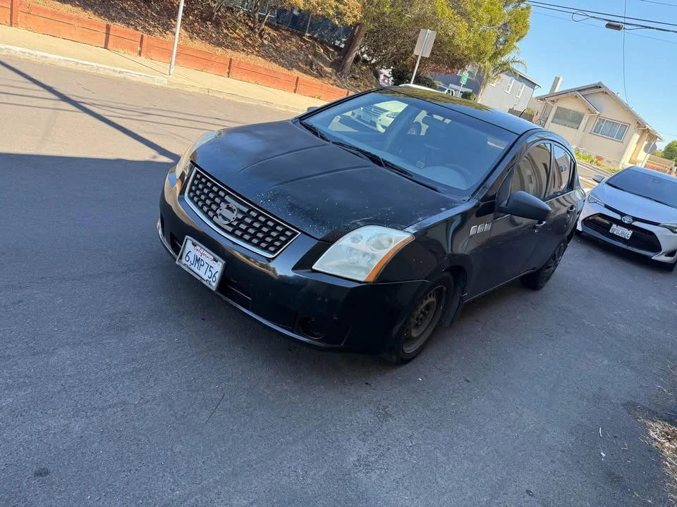 2007 Nissan Versa - Image 2 of 9