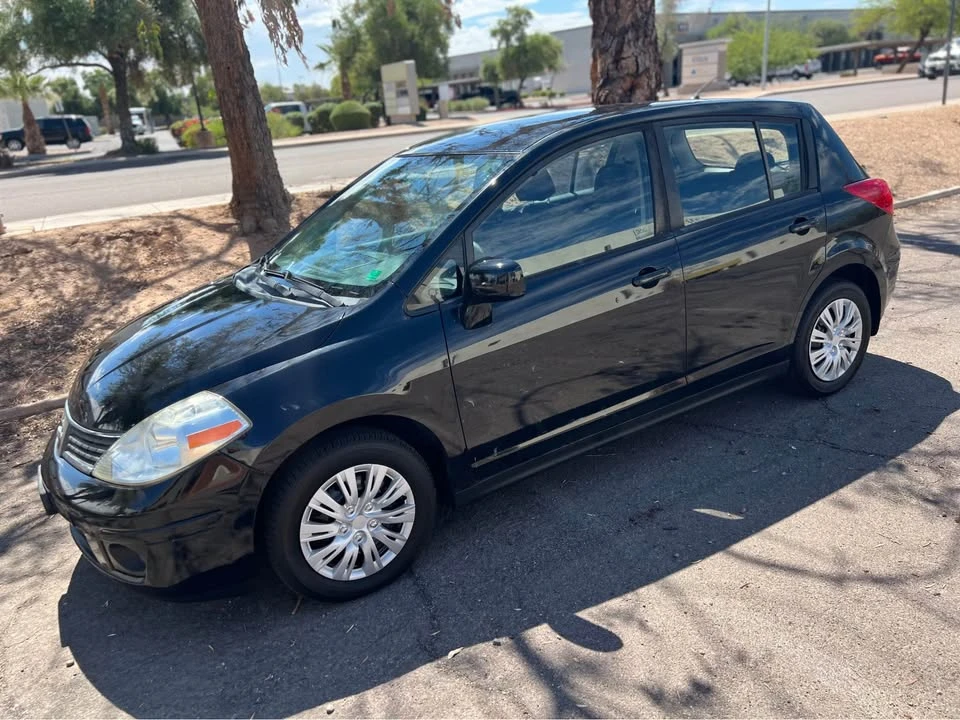 2007 Nissan Versa - Image 2 of 11