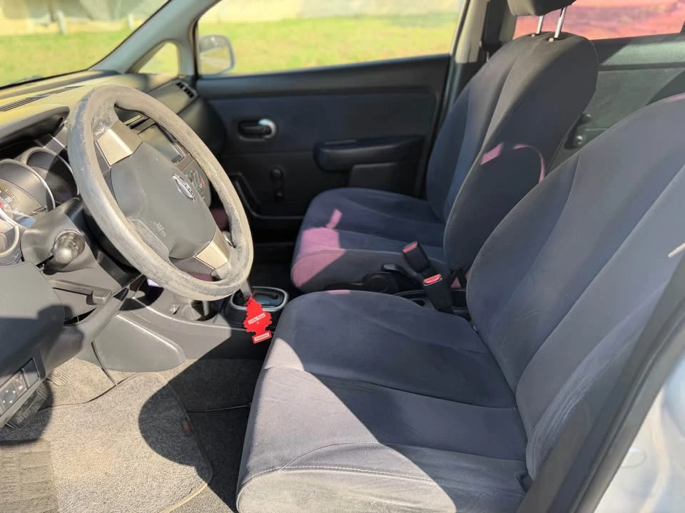 2007 Nissan Versa - Image 8 of 10