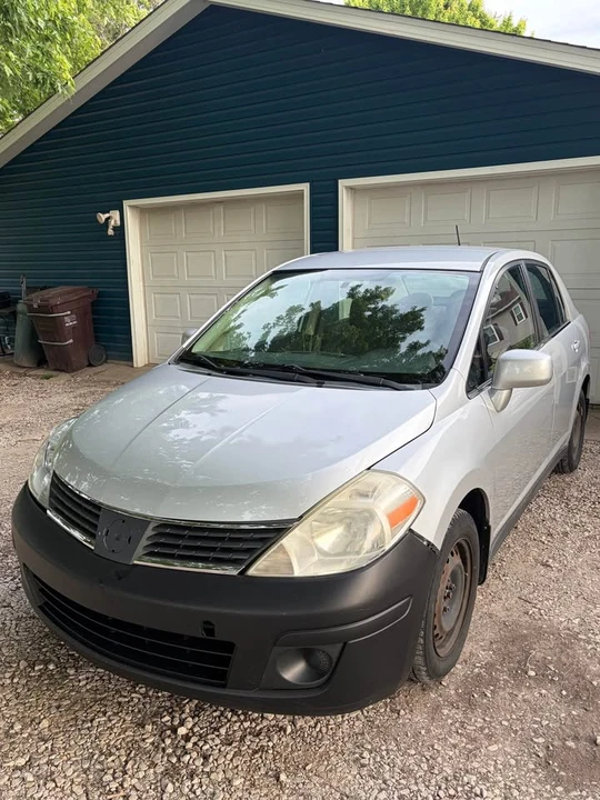 2007 Nissan Versa - Image 3 of 6