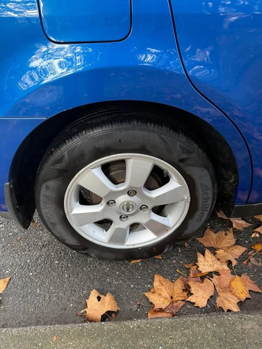 2007 Nissan Versa - Image 13 of 19