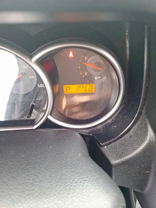 2007 Nissan Versa - Image 2 of 4