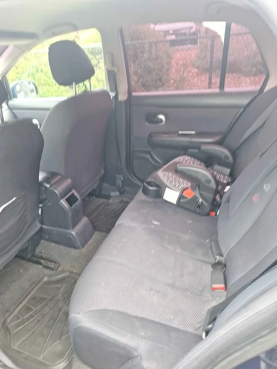 2007 Nissan Versa - Image 3 of 4