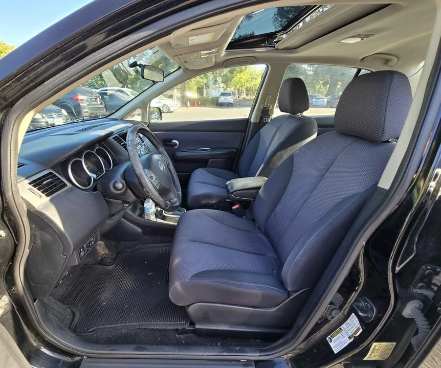 2007 Nissan Versa - Image 8 of 10