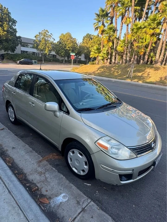 2007 Nissan Versa - Image 5 of 10
