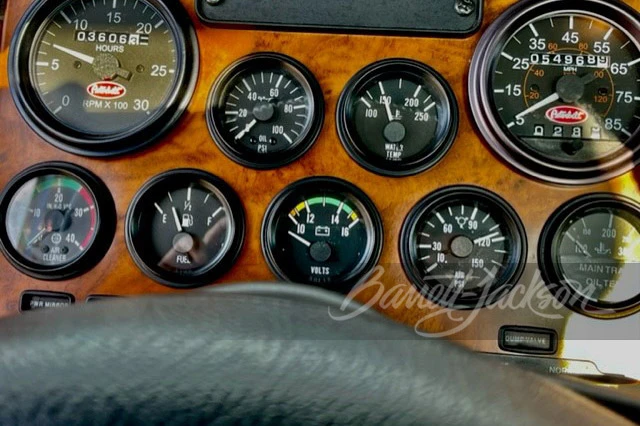 2007 Peterbilt - Image 24 of 31