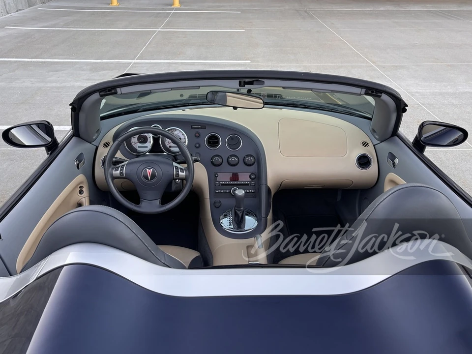 2007 Pontiac Solstice - Image 13 of 31