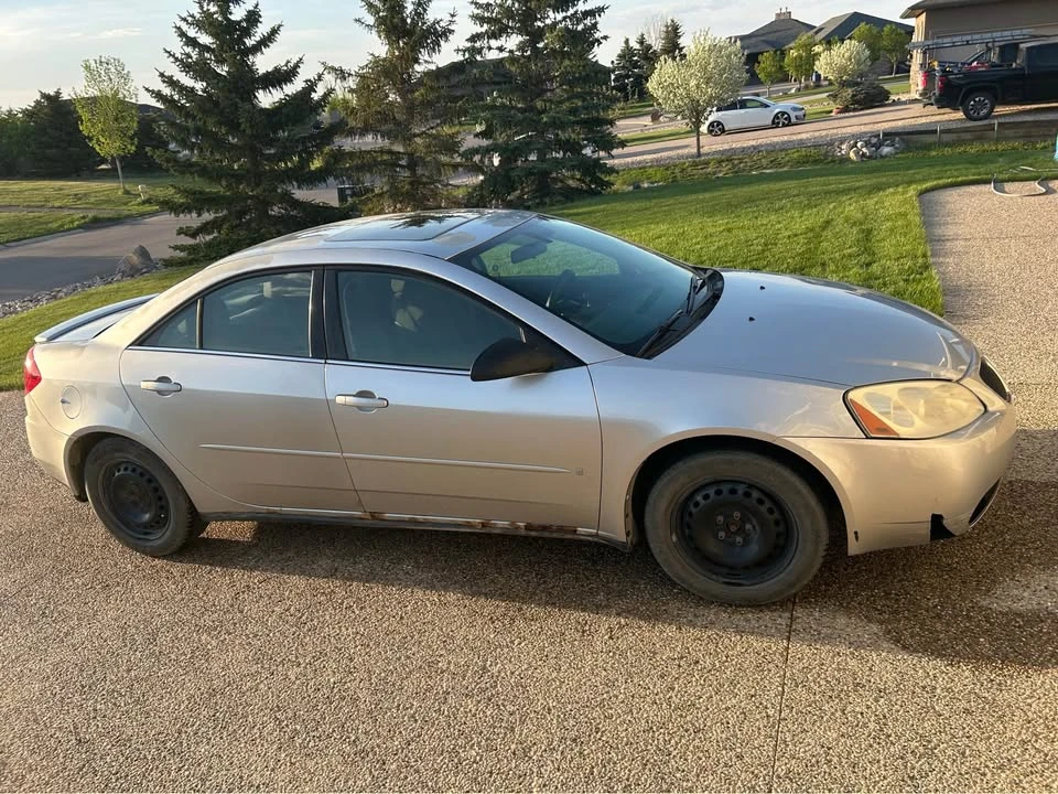 2007 Pontiac G6 - Image 2 of 10