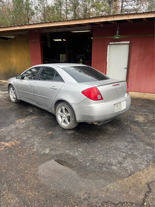 2007 Pontiac G6 - Image 2 of 3