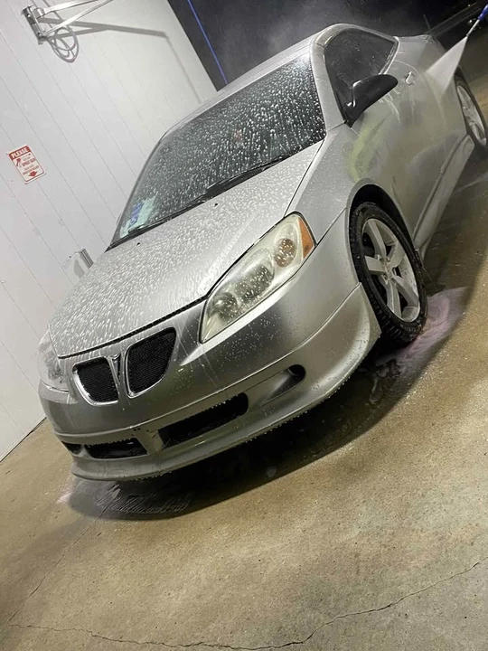 2007 Pontiac G6 - Image 2 of 8
