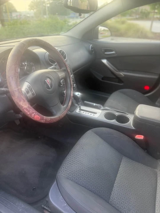 2007 Pontiac G6 - Image 2 of 6