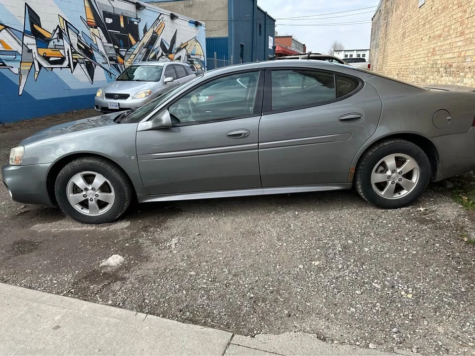 2007 Pontiac Grand Prix 3rd+ Gen - Image 2 of 5