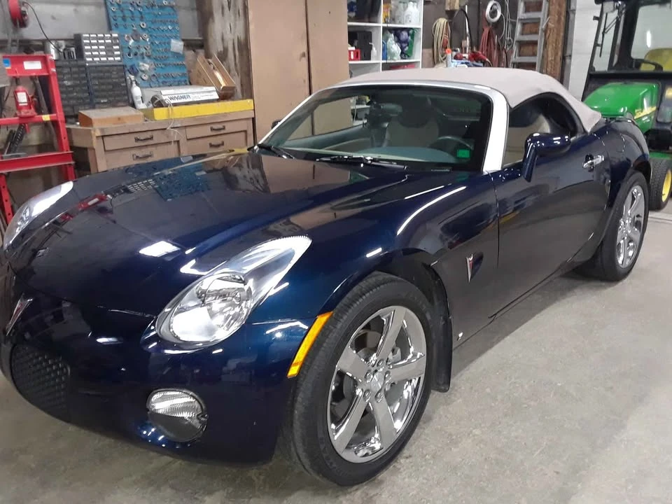 2007 Pontiac Solstice - Image 2 of 5