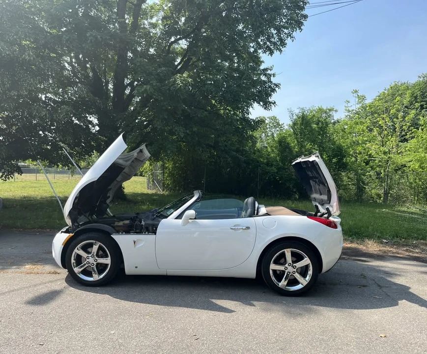 2007 Pontiac Solstice - Image 8 of 12